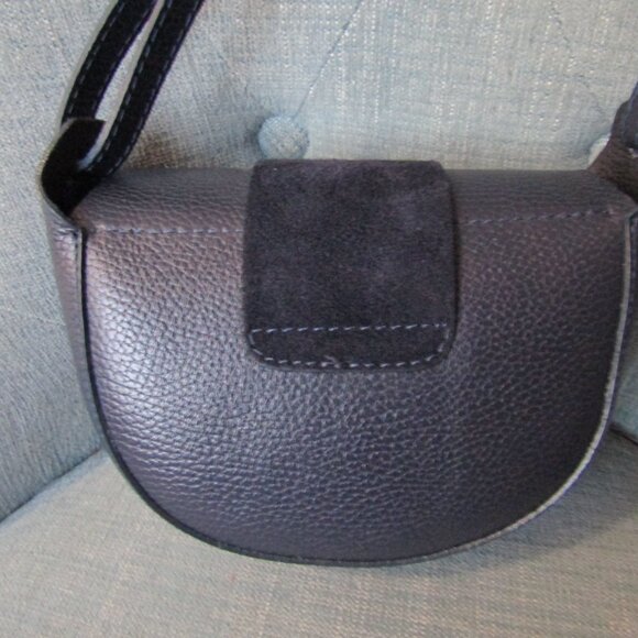 Caviar Leather Half Moon Flap Bag Made in Italy - Picture 6 of 8